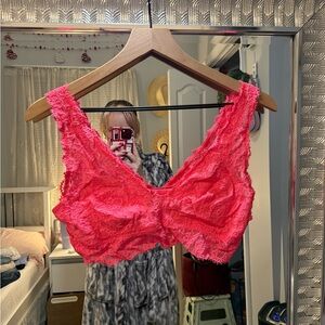 NWOT Aerie Lace Bralette in Vibrant Neon Pink